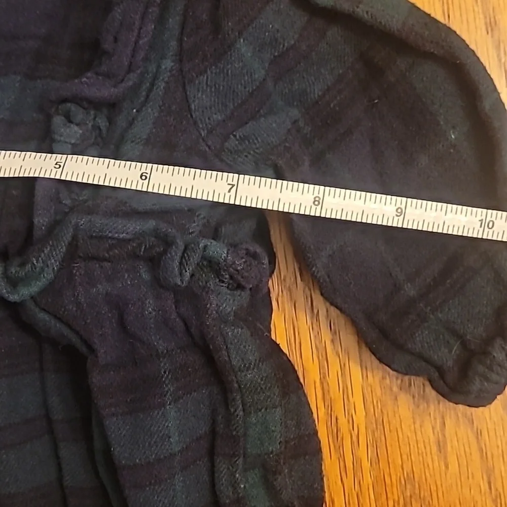 Old Navy baby girls flannel holiday onsie shoulder ruffles green and black LOT G